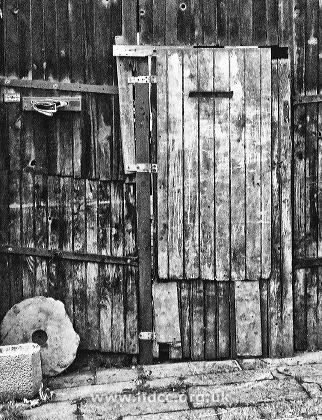 old-doorway-boulogne.jpg